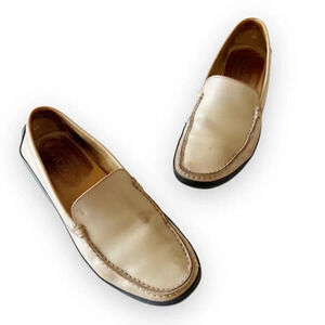 Tod’s Leather Loafers Size 40 EU Women’s Pale Tan Designer Shoe Driving Moc READ
